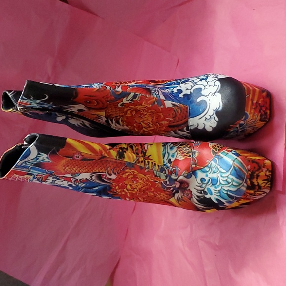 Koi Fish Boots - Picture 2 of 6